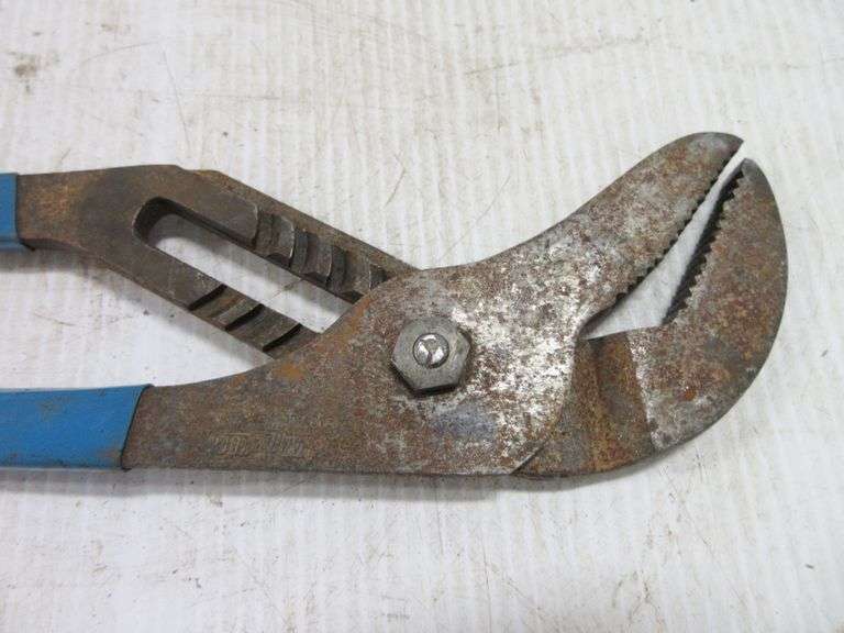 Large channel lock pliers, great Albrecht Auction Service