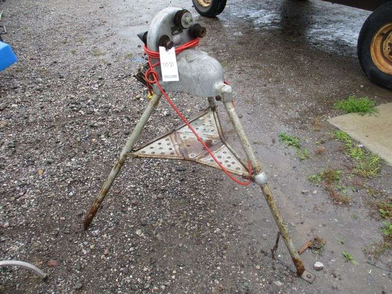 Ridgid 124A copper wiring cleaning machine with stand with wire wheel brushes and cutting tool