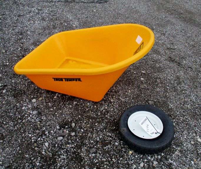 True Temper wheelbarrow bucket and tire, 29" x 29", bucket only, unable