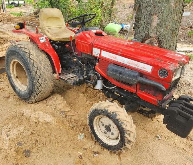 Yanmar 180D Mid 80s 4WD Diesel Tractor with Back Blade, (200 Hours on