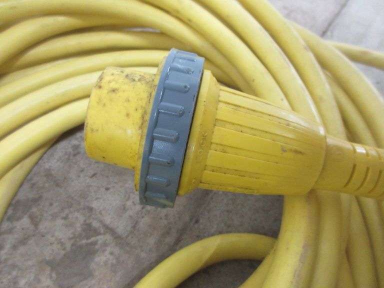 Hubbell 10/3 30 AMP 3750W shore power cable Albrecht Auction Service