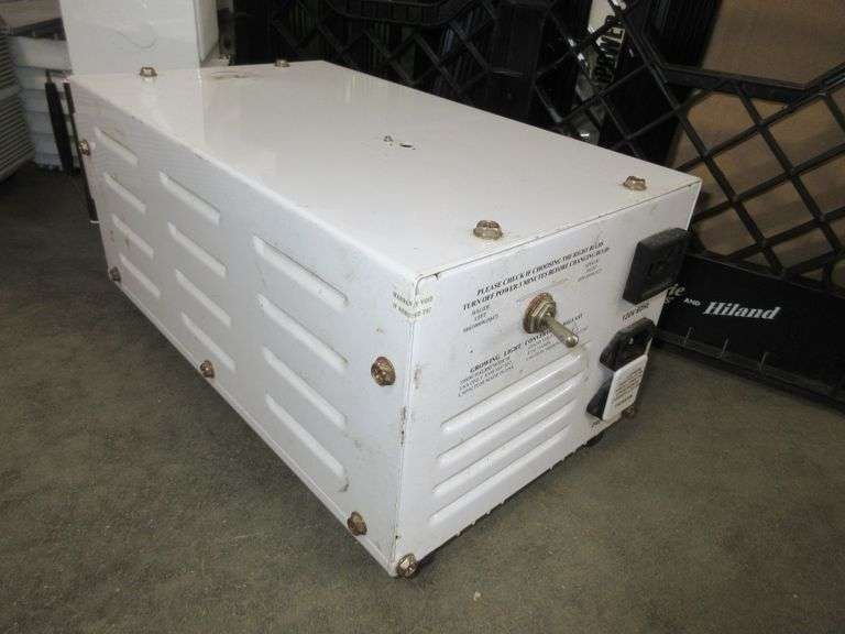 Ballasts, include (2) Galaxy 1000W digital, (2) Solis Tek 100W digital