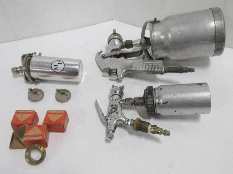 Older Devilbiss paint sprayer type JGA502, Toledo, OH., USA; Devilbiss