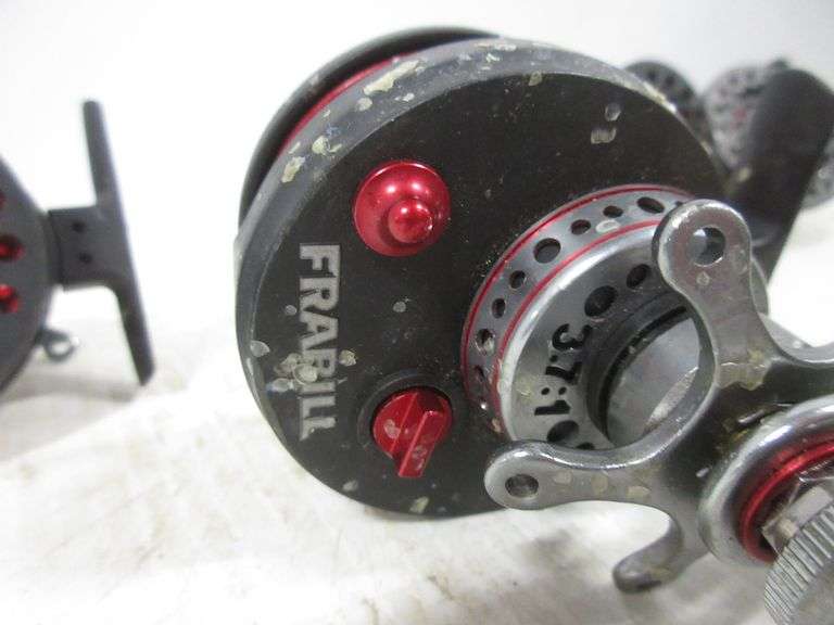(4) Frabill 3.71 straight line ice fishing reels, all working
