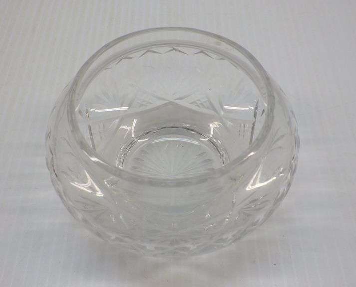 Older Edinburgh signed heavy crystal leaded glass rose bowl, footed flower vase, silver wire top