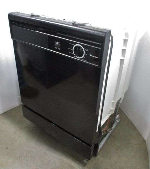 Magic Chef dishwasher, 2'W x 35"H, never hooked up, new Albrecht
