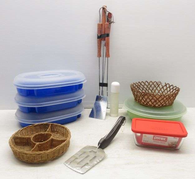 Pampered Chef self propelled olive oil dressing mix and sprayer