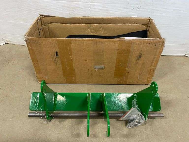 John Deere rear weight bracket, fits: 316, 318, 322, 332, 420, and 430 ...