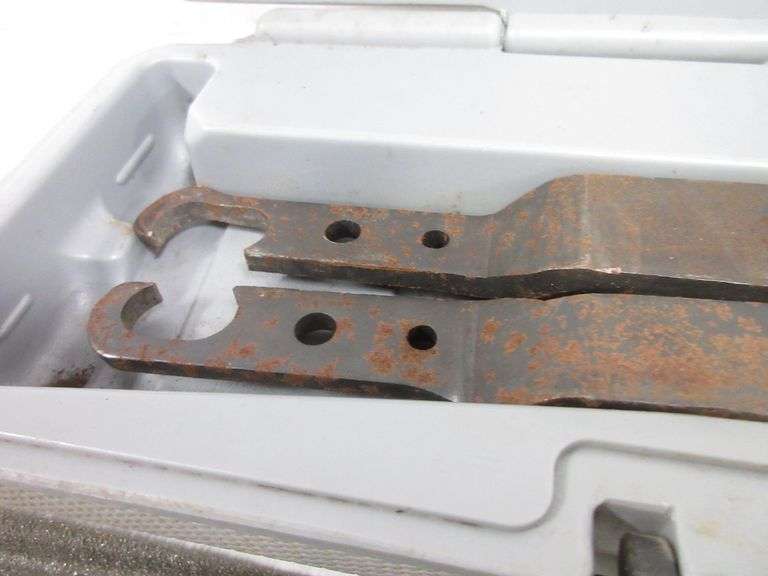 Adjustable fan clutch holding tool Albrecht Auction Service