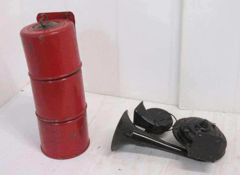 Set of (3) Old kerosene road flares on holder to mount, and old stock horn, 10"L Albrecht