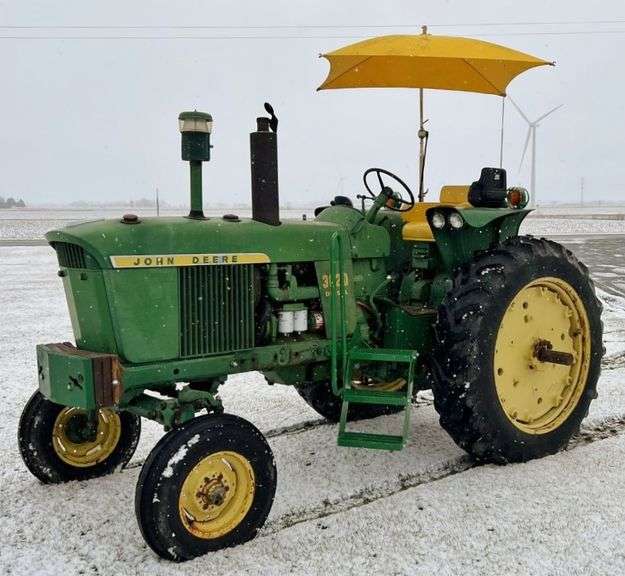 John Deere 3020 Diesel Tractor, Synchro Transmission, 2Remote, Rear