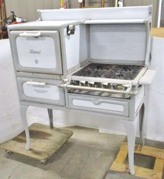 Older Stewart Gas Cookstove, made by the FullerWarren Co. Milwaukee, Wisconsin, stove works