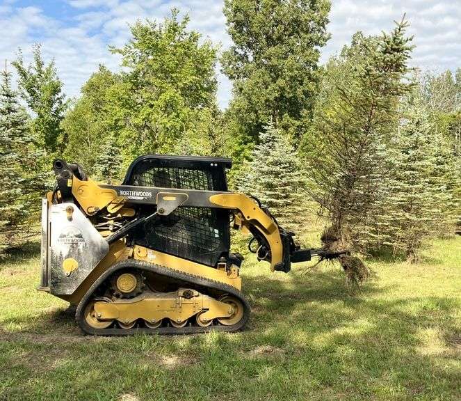 Bradco "Jawz" Skid Steer Attachment, Heavy Duty Grabbing Tool/Tree and