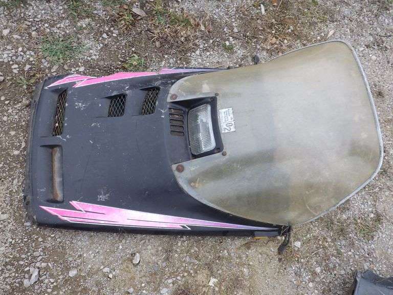 1994 Yamaha ovation snowmobile project, no engine, drivetrain all moves