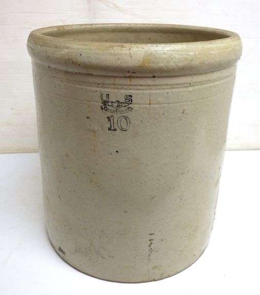 Antique 10gallon crock, no cracks Albrecht Auction Service