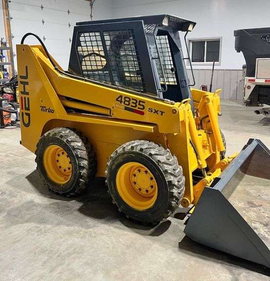 Gehl 4835 Skid Steer, (3300 Hours), Hand Controls, Aux Hydraulics