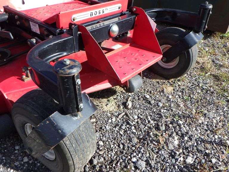 2016 Country Clipper lawn tractor, 3560KAJ1515, 60" cut, 1059 hours