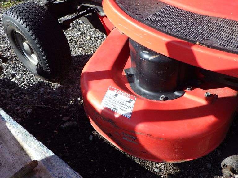 Simplicity Broadmoor riding mower with turbo bagger, 16 HP, 44" Deck