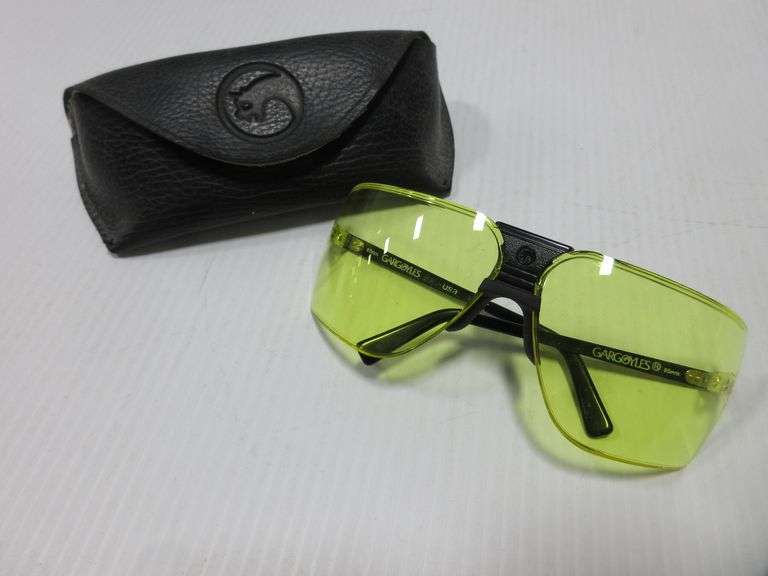 Older gargoyles "Terminator" yellow lens shooting safety glasses with carry case, no scratches