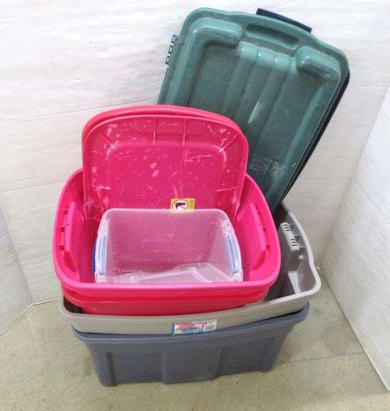 (5) Plastic totes with lids, largest 31gallon Albrecht Auction Service