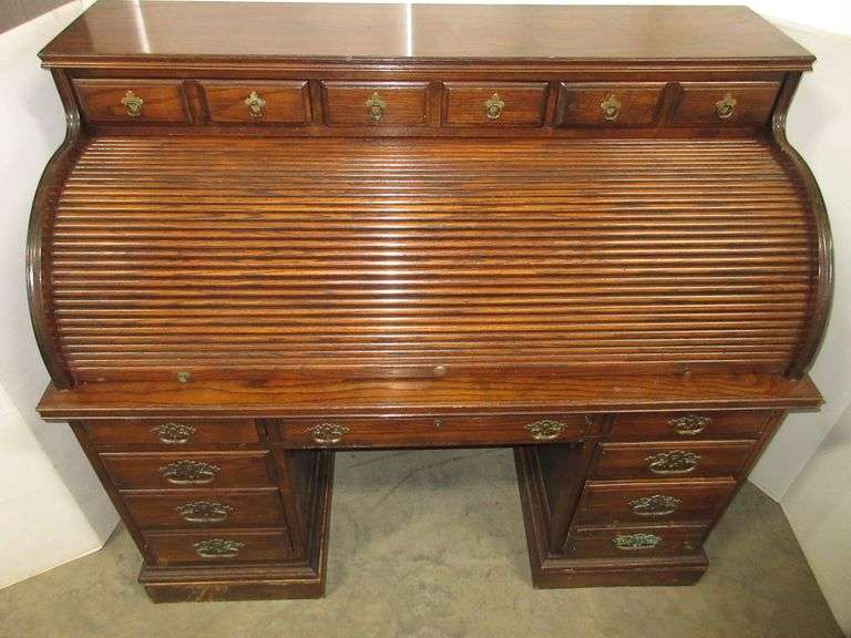Older oak Ethan Allen roll top desk, 55"W x 28"D x 49"H, no key, sturdy