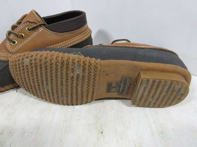 Soggs duck shoes, mens size 10, barley used, like new Albrecht