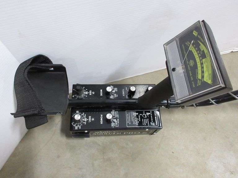 Whites 5900 Di Pro metal detector with Blue Max Deepscan 950 coil, new