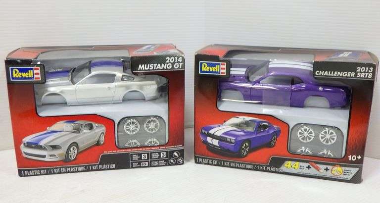 Revell 2013 Dodge Challenger Model Kit Revell 2014 Mustang Gt Model