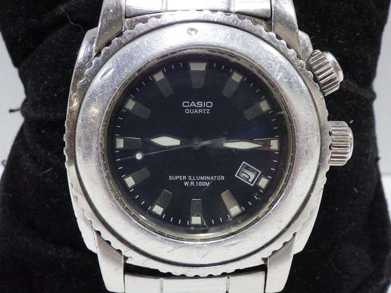Mens working Casio quartz super illuminator rare watch, 100m water