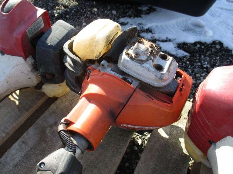 Assorted commercial weed trimmers, include 2 Echo, 2 Redmac, 1 Weed