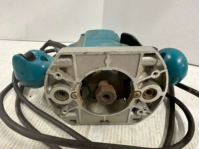 Makita router, Model No. 3620, works great Albrecht Auction Service