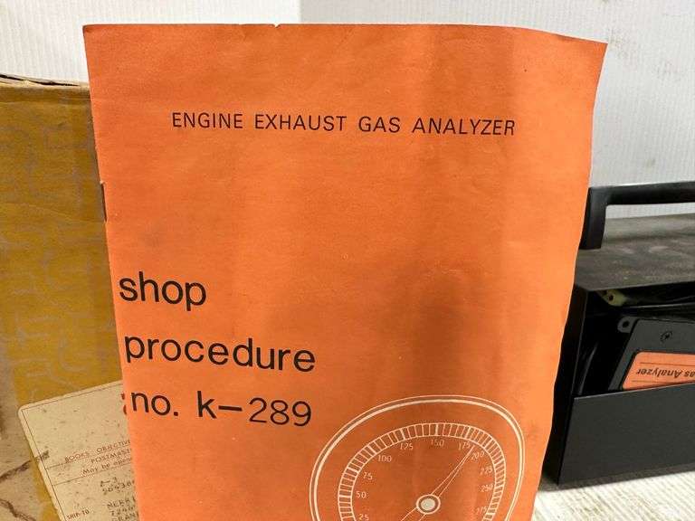Engine exhaust gas analyzer, unknown condition, as is Albrecht