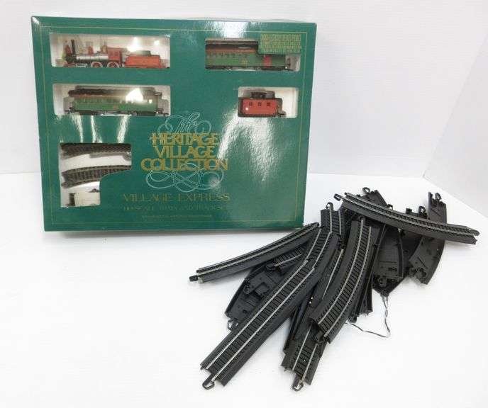 Bachmann HO Train Set, with power pack and extra track, used in box