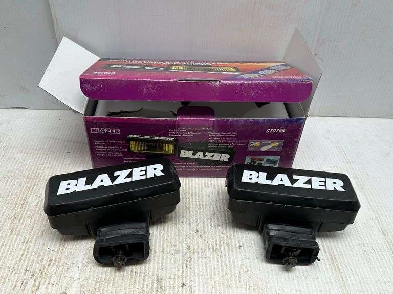 Pair of Blazer fog lights, NOS Albrecht Auction Service