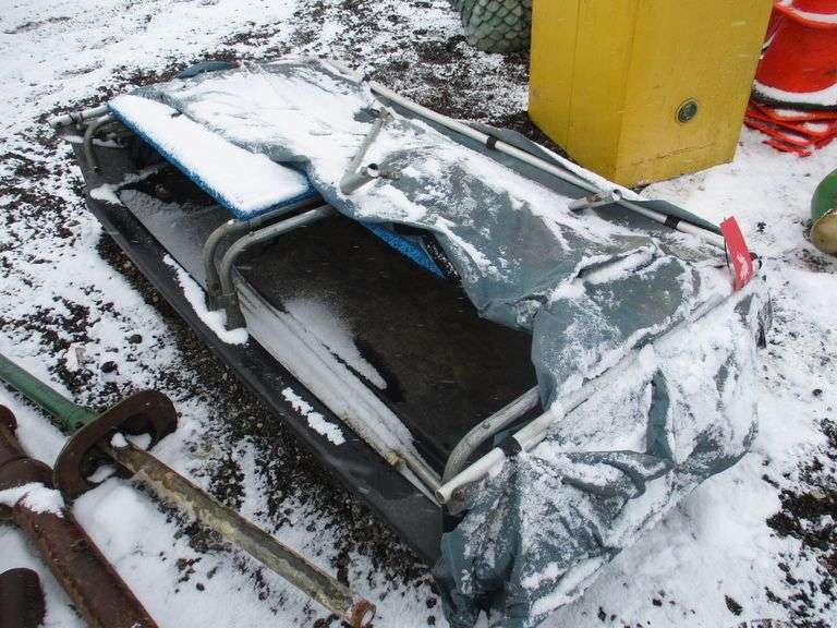 Clam Dave Genz fish trap II, twoperson ice shanty with hitch, 36"W x