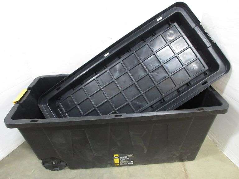 Project Source heavy duty commander storage tote with wheels, 64Gallon
