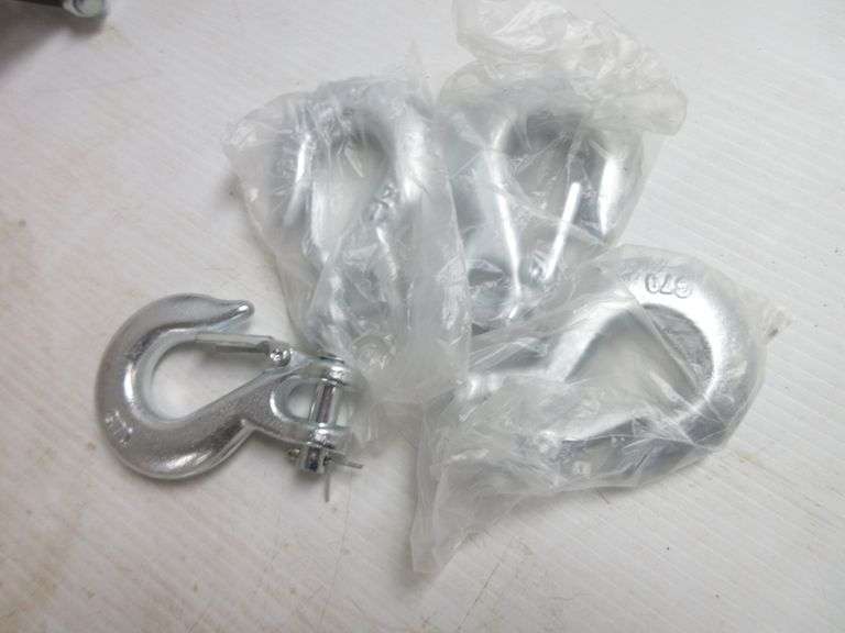 Winch cables and fairleads, new Albrecht Auction Service