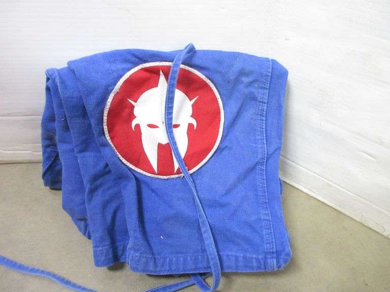 Karate robe, belts, workout clothes, excellent, robes are heavy duty