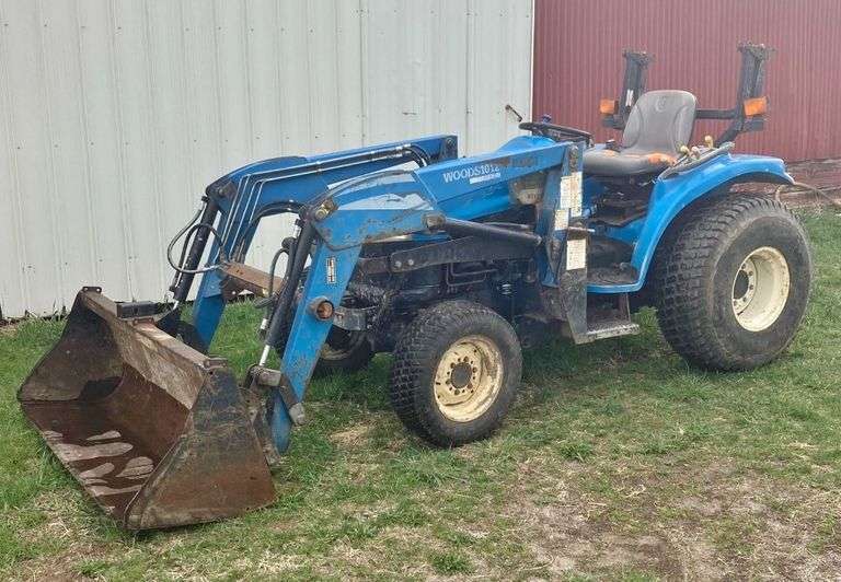 1999 New Holland TC29D Diesel 4WD Tractor, (2588 Hours), Deluxe Model