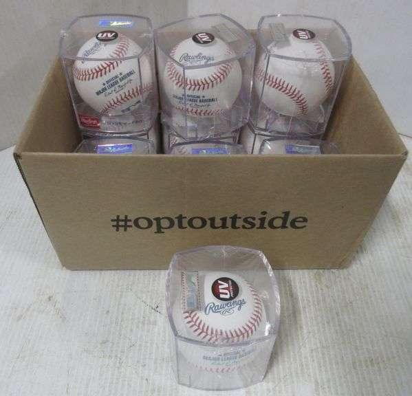 (10) MLB baseballs in a display case, new Albrecht Auction Service