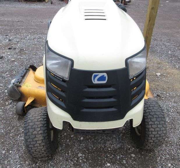 Cub Cadet LTX 1050 VTwin hydrostatic, 191 hours, Kohler 24 HP 7000