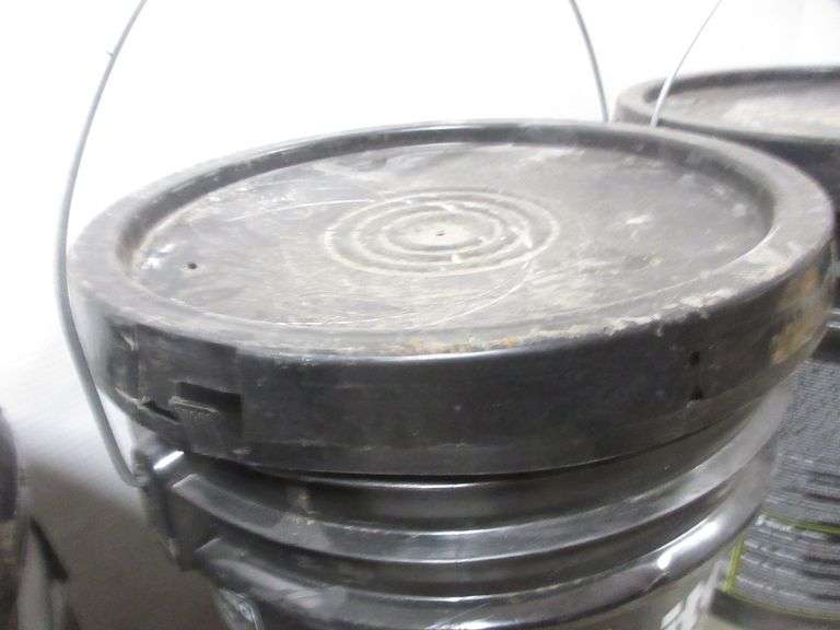 (3) Unopened 5gallon buckets or Latexite driveway filler sealer