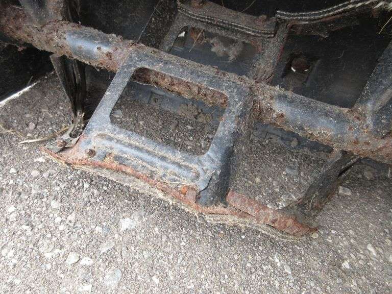 SNAPPER LE 17 snowblower, works well Albrecht Auction Service