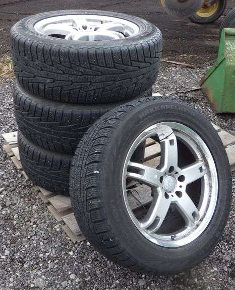 (4) 255/55R18 1090R tires with BMW rims, new - Albrecht Auction Service