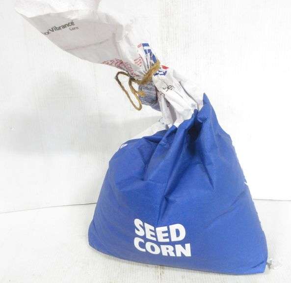Bag of roundup ready corn seed, new 2022, approx. 40,000 seeds, tag in