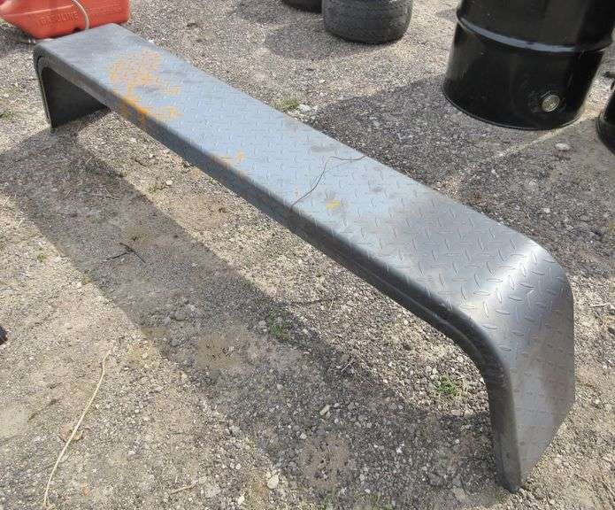 Set of tandem axle steel diamond plate trailer fenders Albrecht