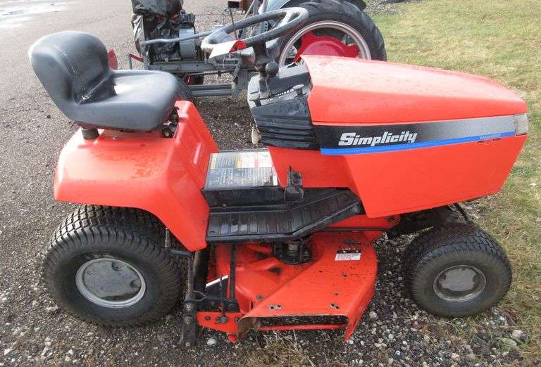 Simplicity riding mower, 14 HP Vanguard engine, runs and cuts well