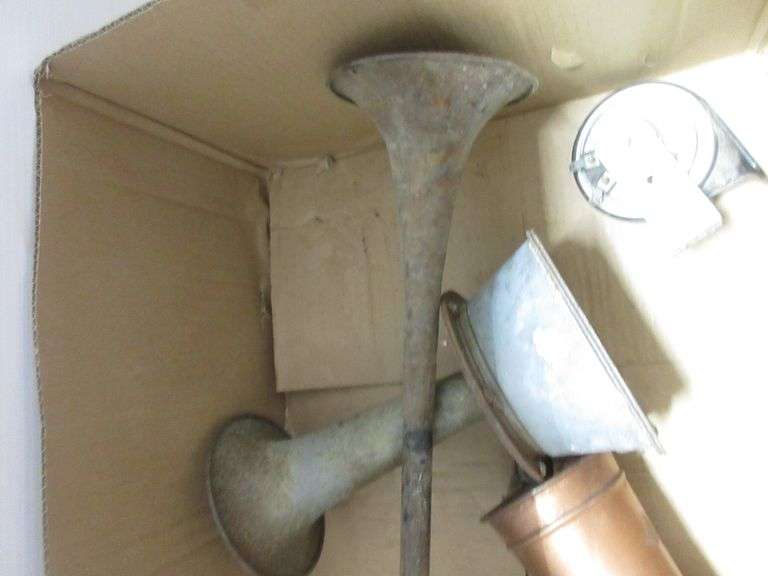 (6) Automotive Horns, only two of the horns are currently working, as