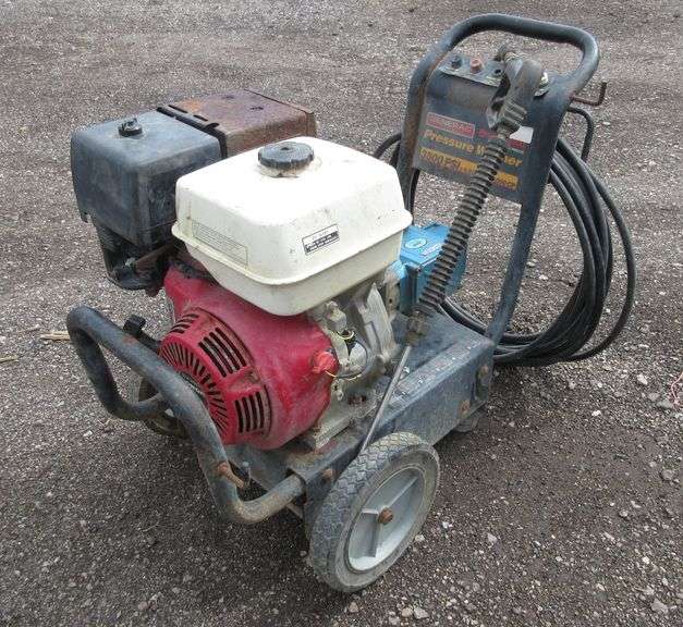 Generac pressure washer, 3500 PSI, 4 GPM, Honda GX390 13 HP motor, used