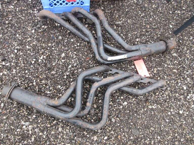 Small block Chevy exhaust headers, 3"Dia outlet, good Albrecht